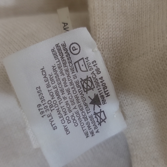 Authentic Tory Burch scarf - Picture 8 of 10